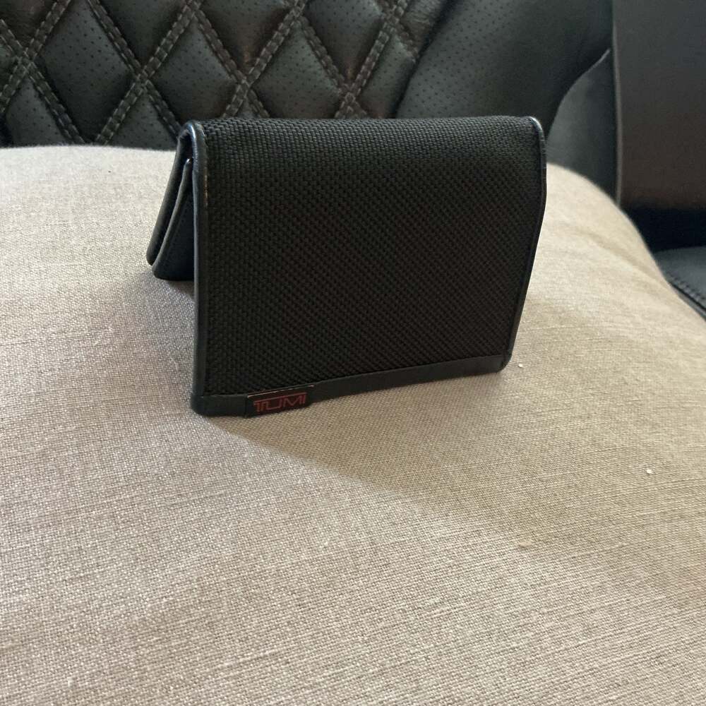 Tumi Black Ballistic Nylon Tri-fold Wallet with Leather Trim - Picture 4 of 4